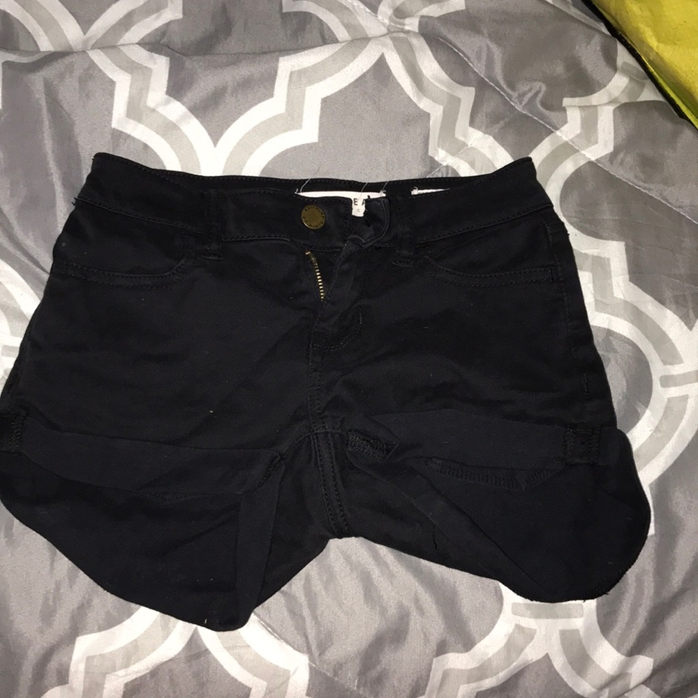Bullhead denim shorts (size 22 waist)